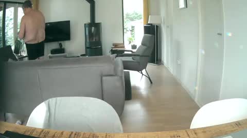 woodwurm and Snoeske online show from February 2025 12:17:02 PM