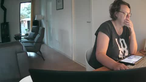 woodwurm and Snoeske online show from March 2025 06:13:02 AM