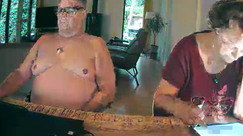 Snapshot of woodwurm chatting on May 2026 05:03:02 AM woodwurm and Snoeske online show from May 2026 05:03:02 AM