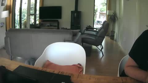 Snapshot of woodwurm chatting on May 2026 06:32:03 AM woodwurm and Snoeske online show from May 2026 06:32:03 AM
