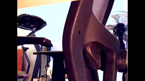 Snapshot of woodyforyou2 chatting on April 2026 11:05:01 PM woodyforyou2 online show from April 2026 11:05:01 PM