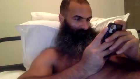 woof_wolf37 online show from February 2026 03:21:01 AM