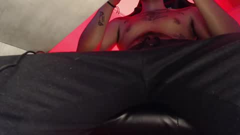 Woondeer online show from November 2025 07:02:02 PM