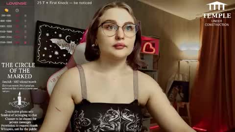 Snapshot of wounded_goddess chatting on September 2025 04:10:02 PM Goddess Sophy online show from September 2025 04:10:02 PM