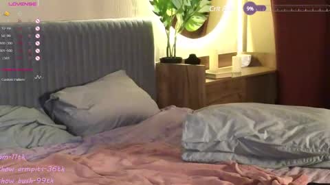 Rebecy online show from February 2025 08:45:02 PM