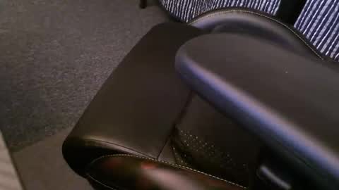 wrangleat0r online show from April 2026 11:54:02 PM