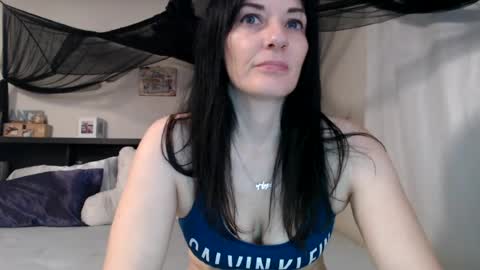 Snapshot of wrenleigh chatting on July 2026 09:27:01 AM Crystal Lake online show from July 2026 09:27:01 AM