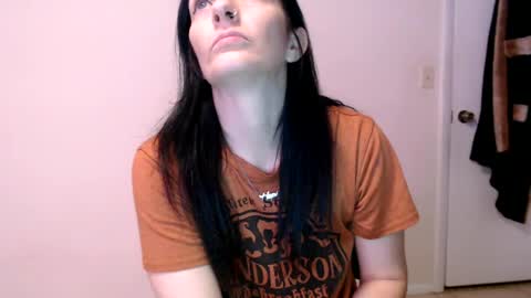 Snapshot of wrenleigh chatting on July 2026 10:28:02 AM Crystal Lake online show from July 2026 10:28:02 AM