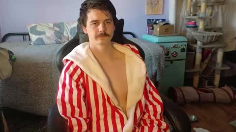 Wyatt online show from November 2025 07:24:02 PM