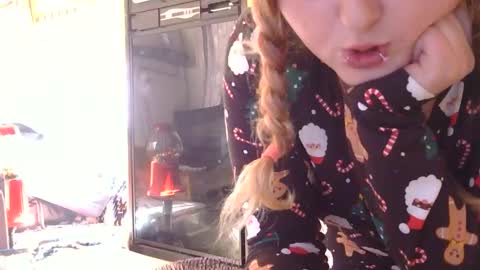 x2kayx2 online show from February 2026 05:41:01 PM