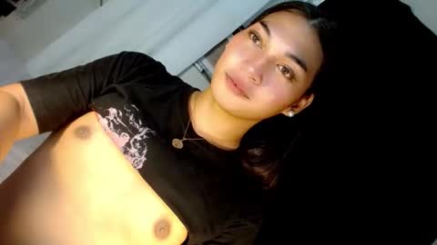 x_aurorascent online show from December 2025 05:50:02 AM