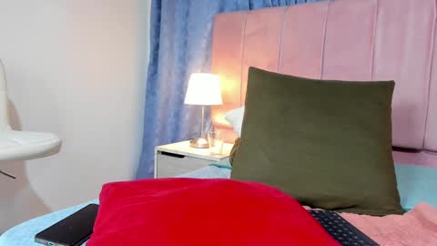 x_milu online show from January 2025 01:18:01 AM