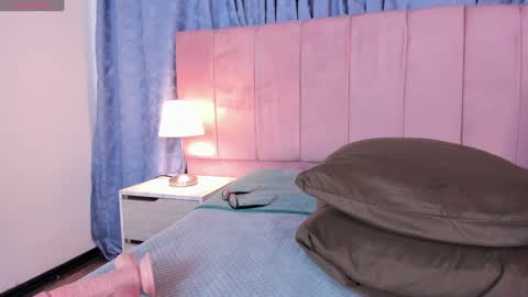 x_milu online show from February 2025 01:19:02 AM