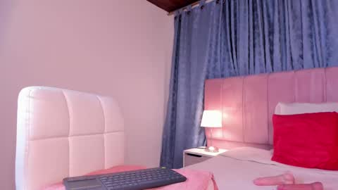 x_milu online show from February 2025 05:57:01 PM