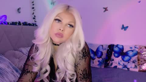 Snapshot of xalexax chatting on October 2025 08:40:01 PM sooo hey im Sperm Mystik from Fuckistan i want you full my all holes bcs i have penis fever online show from October 2025 08:40:01 PM
