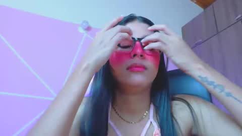 XALLYSONX online show from April 2026 11:36:01 AM