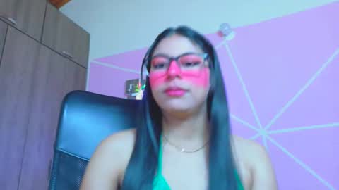 Snapshot of xallysonx_ chatting on April 2026 11:53:01 AM XALLYSONX online show from April 2026 11:53:01 AM