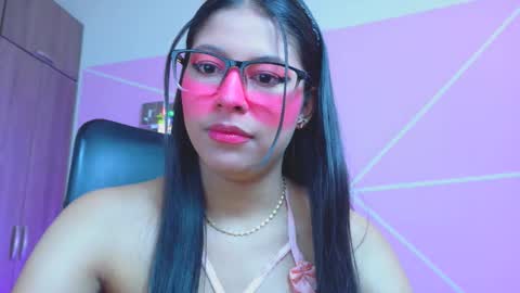 Snapshot of xallysonx_ chatting on May 2026 12:01:02 PM XALLYSONX online show from May 2026 12:01:02 PM