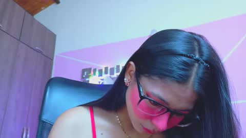 Snapshot of xallysonx_ chatting on May 2026 11:37:01 AM XALLYSONX online show from May 2026 11:37:01 AM