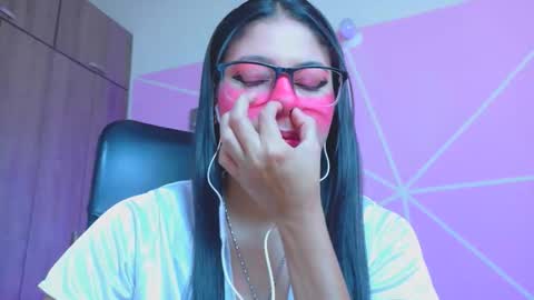Snapshot of xallysonx_ chatting on May 2026 11:51:02 AM XALLYSONX online show from May 2026 11:51:02 AM