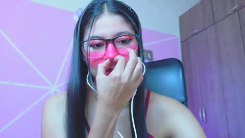 Snapshot of xallysonx_ chatting on May 2026 11:39:01 AM XALLYSONX online show from May 2026 11:39:01 AM