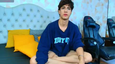 xam_collen online show from October 2025 02:36:01 PM