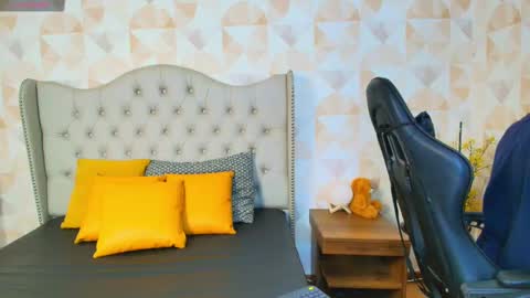 xam_collen online show from October 2025 01:09:01 PM