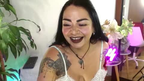 XAMARA1124 online show from February 2025 10:31:01 PM