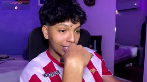 Snapshot of xander_bonnet1 chatting on December 2025 04:49:02 PM Xander bonnet online show from December 2025 04:49:02 PM