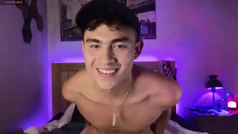Snapshot of xander_card chatting on June 2026 04:17:02 AM Xander Cardona online show from June 2026 04:17:02 AM