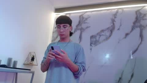 xandergrey8 online show from April 2026 07:15:01 PM