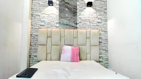 XAVI online show from December 2025 08:13:01 PM