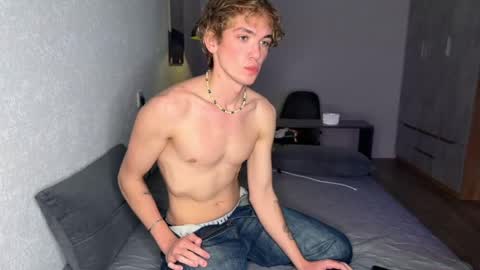 Snapshot of xavier_200 chatting on April 2026 07:07:02 PM Xavier PVT open online show from April 2026 07:07:02 PM