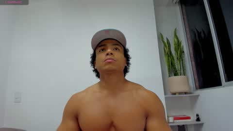 Xavier online show from October 2025 02:22:02 AM