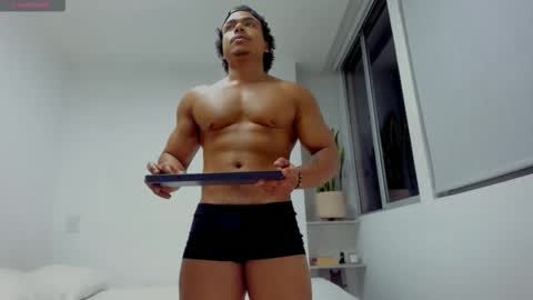 Xavier online show from November 2025 01:16:01 AM