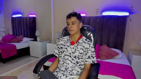 Snapshot of xavier_fox__ chatting on February 2026 08:19:02 PM xavier fox online show from February 2026 08:19:02 PM