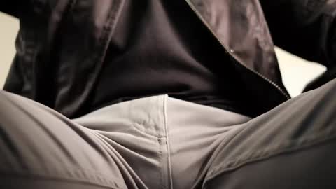 xavierloyd3 online show from October 2025 01:07:01 PM