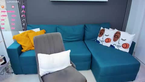 Christal online show from March 2026 08:23:01 PM