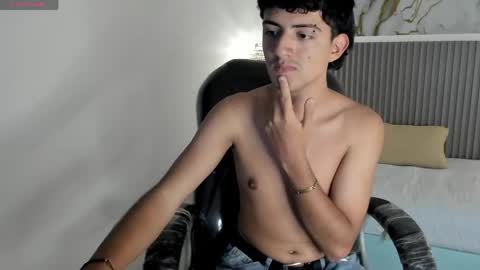 Snapshot of xebastwink chatting on April 2026 07:33:02 PM xebastwink online show from April 2026 07:33:02 PM