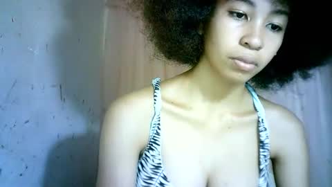 xenna610827 online show from March 2025 03:48:02 PM