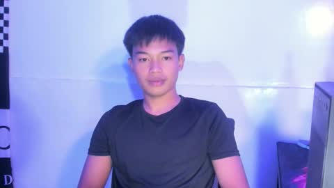 Snapshot of xer_dwight chatting on May 2026 04:13:02 PM Dwight online show from May 2026 04:13:02 PM