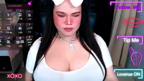 xHUGECOCKTILLCUMX online show from November 2025 06:17:01 PM