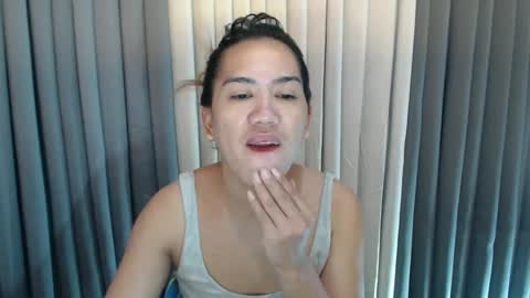 GWEN THOMPSON .......   online show from December 2024 09:41:01 PM