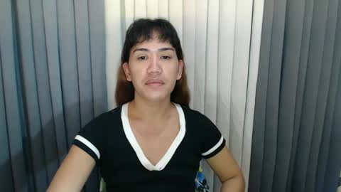 GWEN THOMPSON .......   online show from December 2024 08:02:02 AM