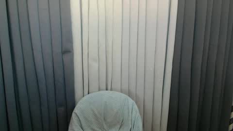 GWEN THOMPSON .......   online show from December 2024 01:59:02 AM