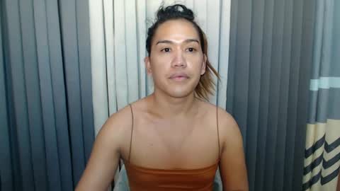 GWEN THOMPSON .......   online show from March 2025 06:46:02 AM