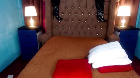 Snapshot of xhugesignificant69x chatting on February 2025 07:05:02 PM xhugesignificant69x online show from February 2025 07:05:02 PM