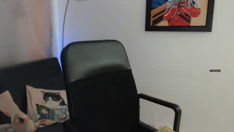 Xia online show from April 2026 11:39:02 PM