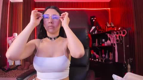 XiaQueen   I M online show from September 2025 11:23:01 AM