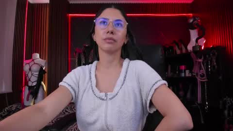 XiaQueen   I M online show from October 2025 11:47:02 AM